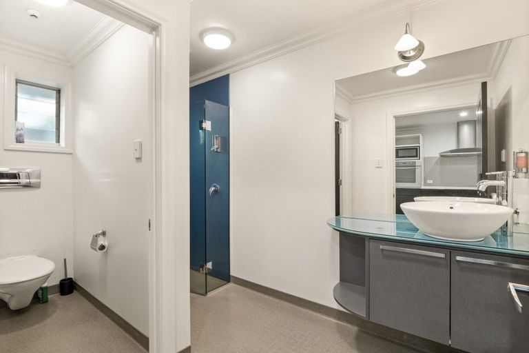 Photo of property in 2/81 Moray Place, Dunedin Central, Dunedin, 9016