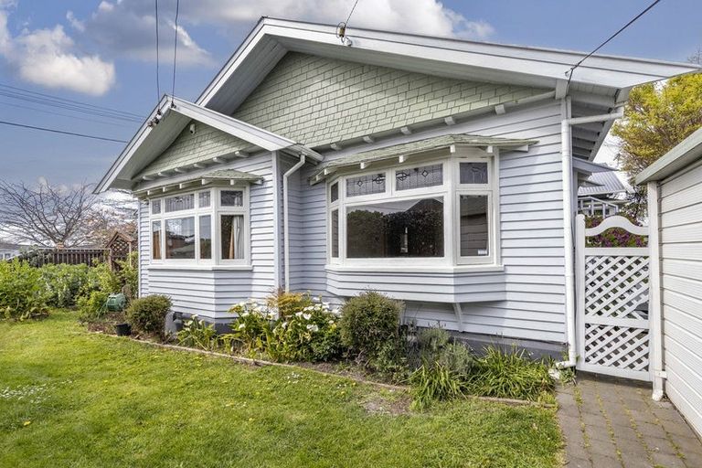 Photo of property in 74 Avalon Street, Richmond, Christchurch, 8013