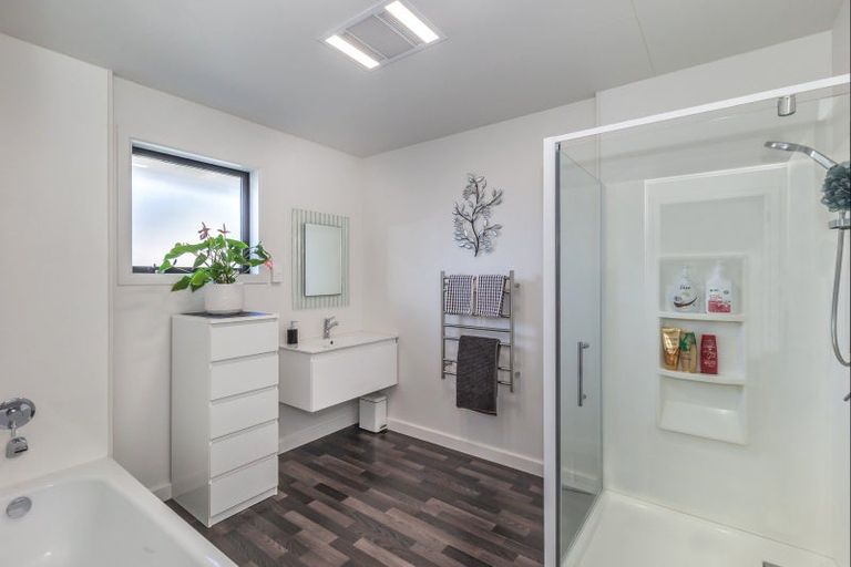 Photo of property in 13 Sandown Avenue, Himatangi Beach, Foxton, 4891