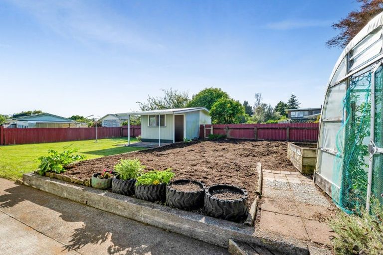 Photo of property in 9 Kowhai Street, Strandon, New Plymouth, 4312