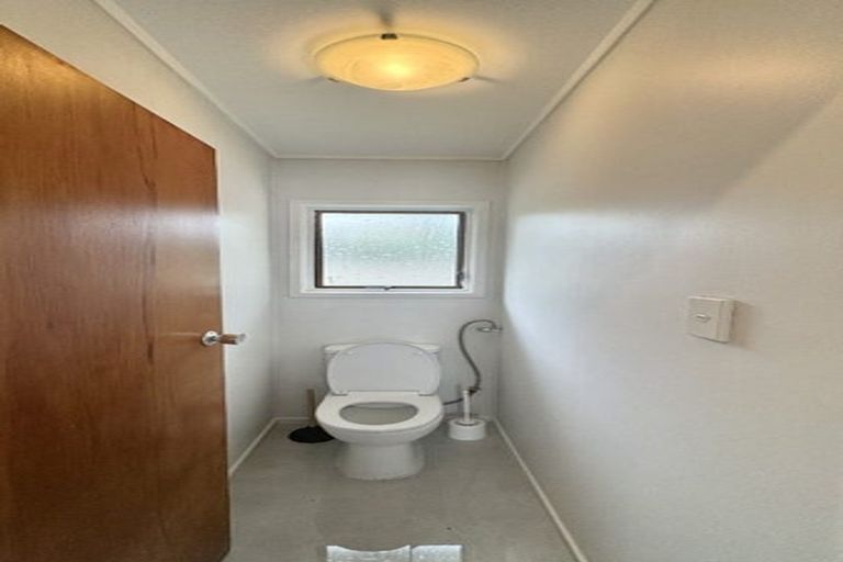 Photo of property in 1/38a Blakeborough Drive, Forrest Hill, Auckland, 0620