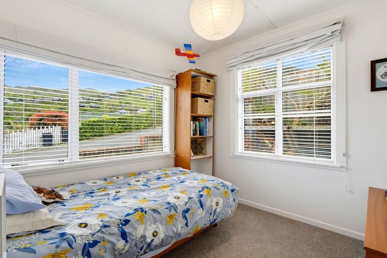 Photo of property in 10 Cornwall Road, Lyttelton, 8082