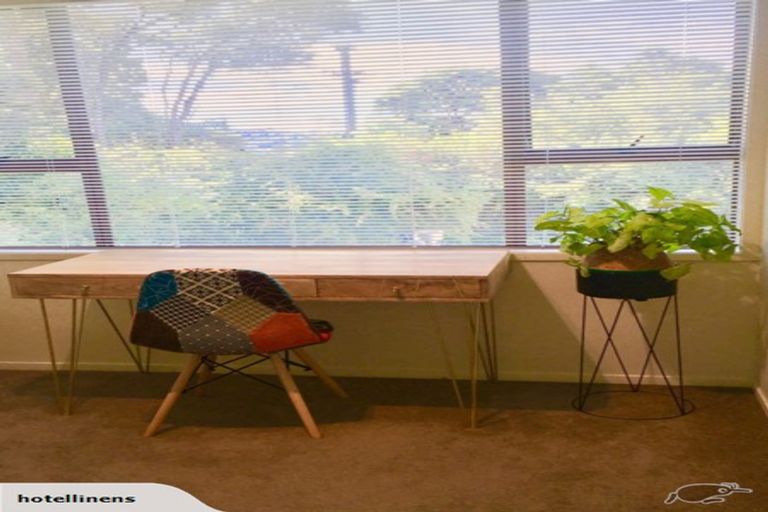 Photo of property in 24 Hillcrest Road, Hatfields Beach, Orewa, 0931