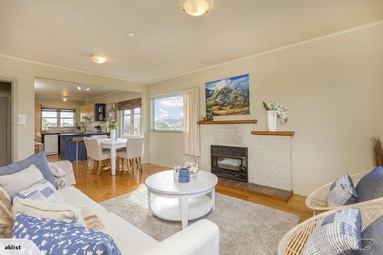 Property details for 28 James Street, Bayview, Auckland, 0629