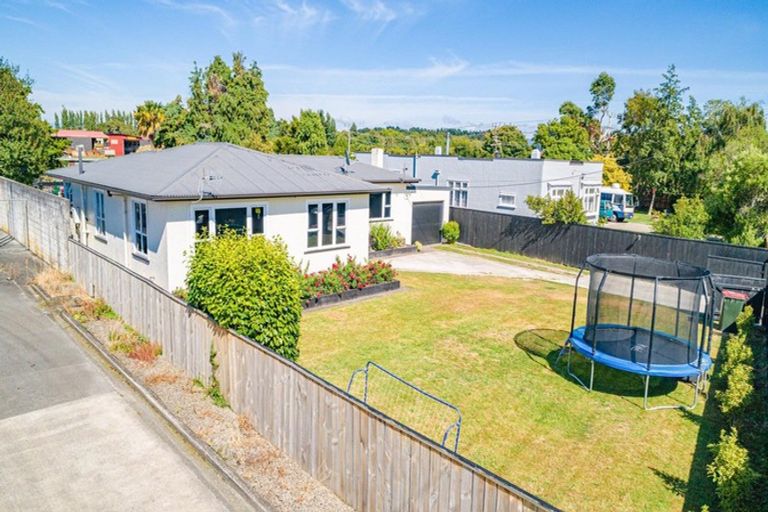 Photo of property in 1 Halls Road, Pahiatua, 4910