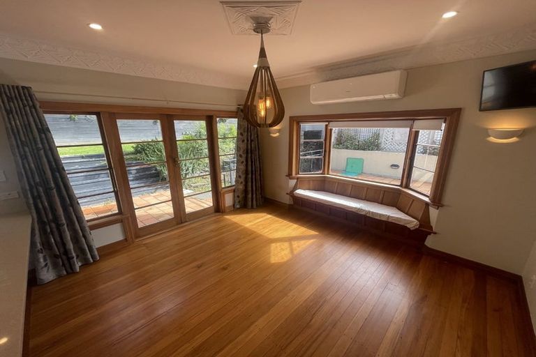 Photo of property in 28 Izard Road, Khandallah, Wellington, 6035