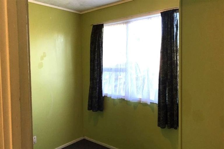 Photo of property in 15 Balwyn Place, Clendon Park, Auckland, 2103