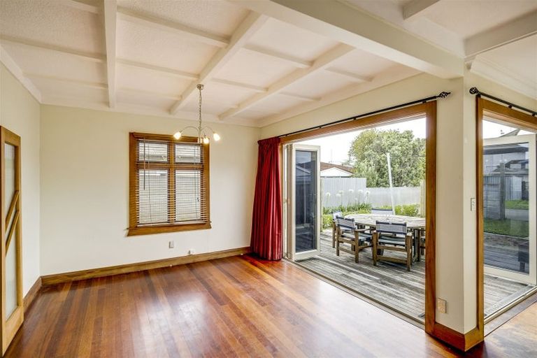 Photo of property in 9 Taradale Road, Marewa, Napier, 4110