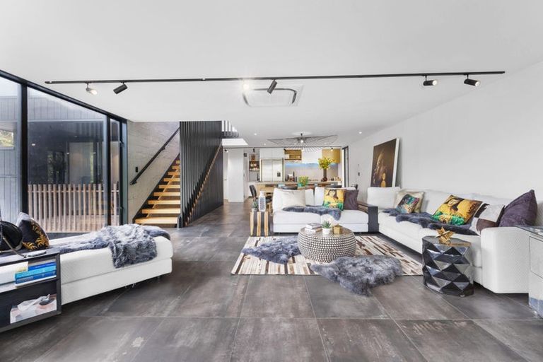 Photo of property in 61 Evelyn Road, Cockle Bay, Auckland, 2014