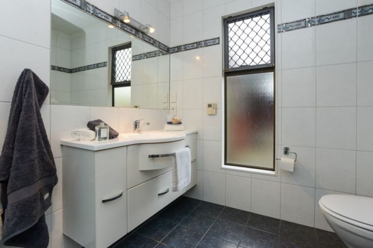 Photo of property in 8 Otatara Road, Taradale, Napier, 4112