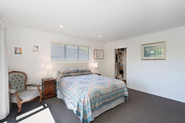 Photo of property in 2/44 Straven Road, Riccarton, Christchurch, 8011