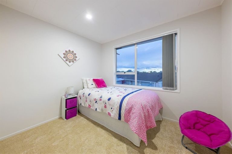 Photo of property in 1/11 Chamade Place, Clover Park, Auckland, 2019