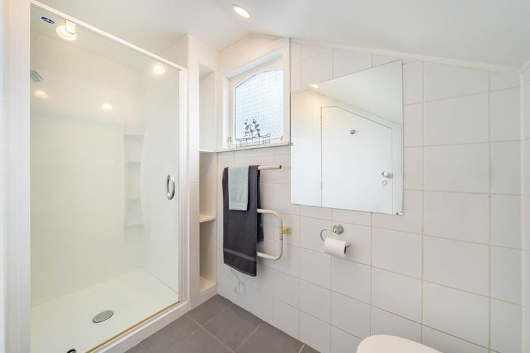 Photo of property in 15 Nile Street, Waterloo, Lower Hutt, 5011