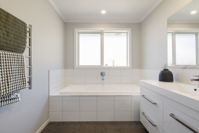 Photo of property in 26 Oak Ridge Drive, Te Awamutu, 3800