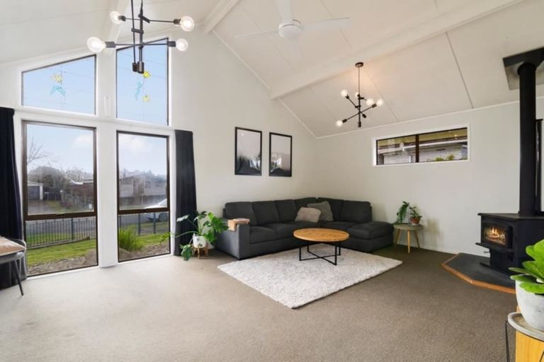 Photo of property in 16 Browning Crescent, Owhata, Rotorua, 3010