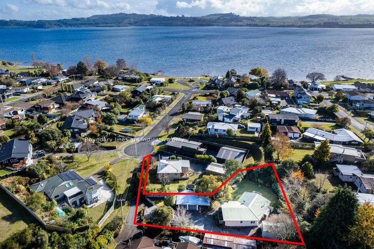 Photo of property in 10 Kowhai Road, Rainbow Point, Taupo, 3330