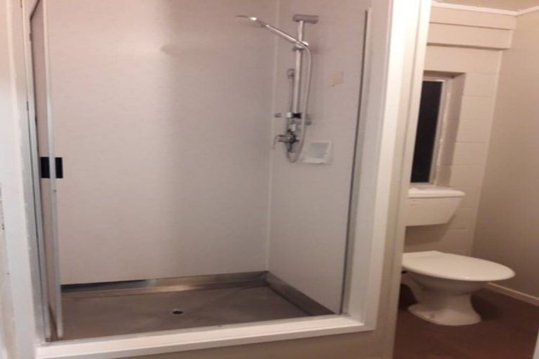 Photo of property in 32 Arthur Road, Hillpark, Auckland, 2102