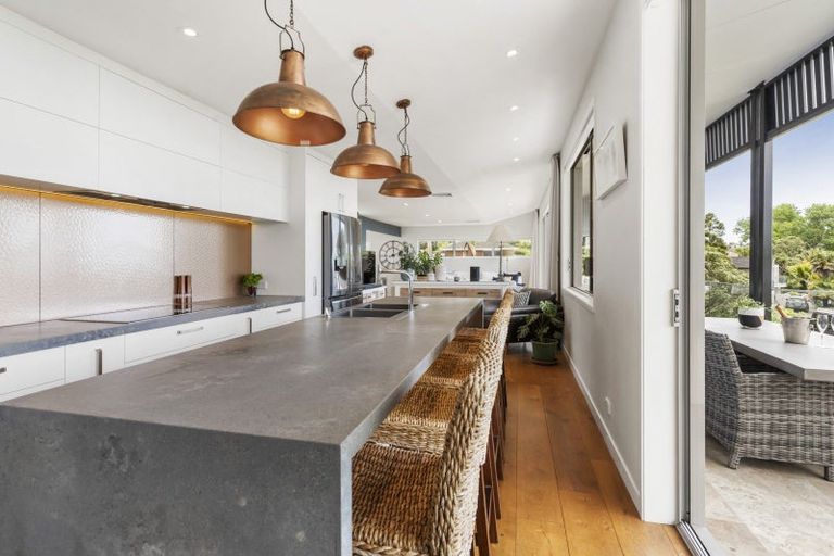 Photo of property in 10 Mccrystal Avenue, Bucklands Beach, Auckland, 2012