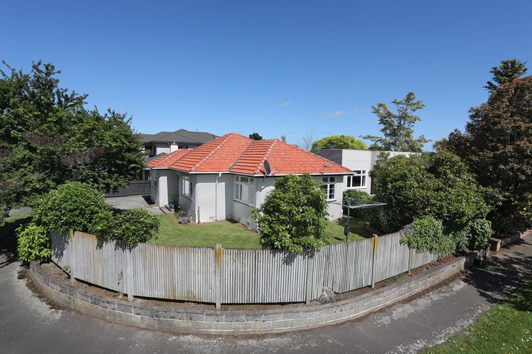 Photo of property in 35 Hardie Street, Hokowhitu, Palmerston North, 4410
