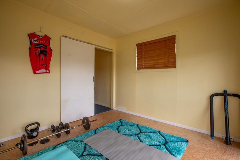 Photo of property in 31 Beaumaris Crescent, Ascot Park, Porirua, 5024
