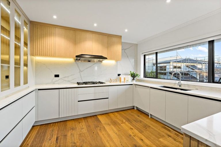 Photo of property in 1a Morrow Avenue, Bucklands Beach, Auckland, 2012
