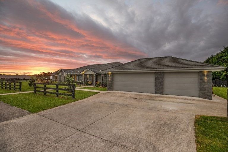 Photo of property in 1 Martingale Drive, Kingseat, Papakura, 2580