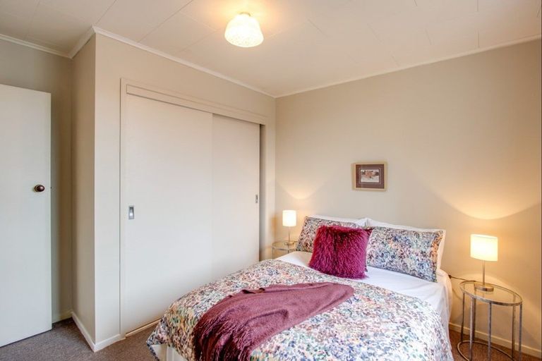 Photo of property in 2/1 Gardiner Street, Westshore, Napier, 4110