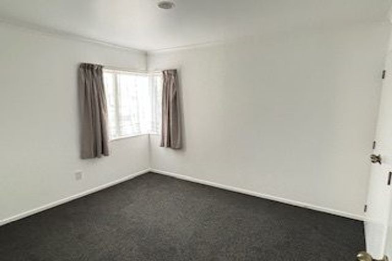 Photo of property in 5 Blythfield Place, Taradale, Napier, 4112