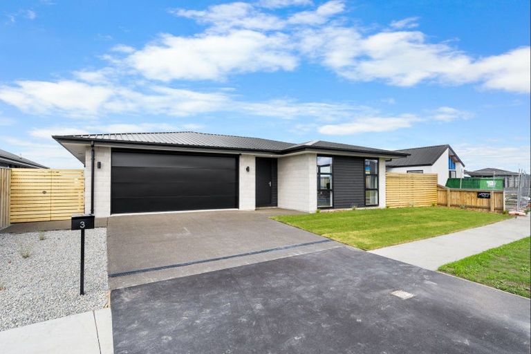 Photo of property in 3 Alex Place, Rolleston, 7614