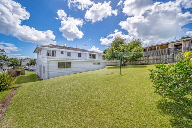 Photo of property in 56 Lewisham Street, Highland Park, Auckland, 2010