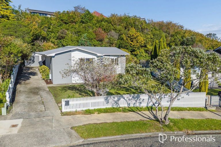 Photo of property in 13 Christchurch Crescent, Kelson, Lower Hutt, 5010
