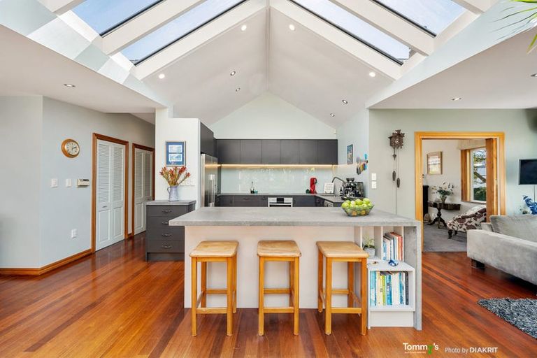 Photo of property in 9 Izard Road, Khandallah, Wellington, 6035