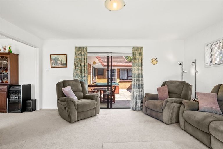 Photo of property in 10 Tatyana Place, Massey, Auckland, 0614