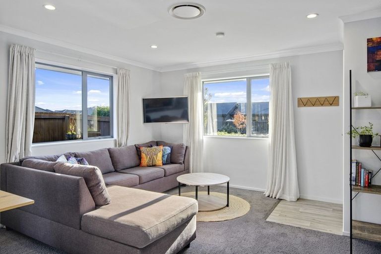 Photo of property in 6 Hurutini Way, Halswell, Christchurch, 8025