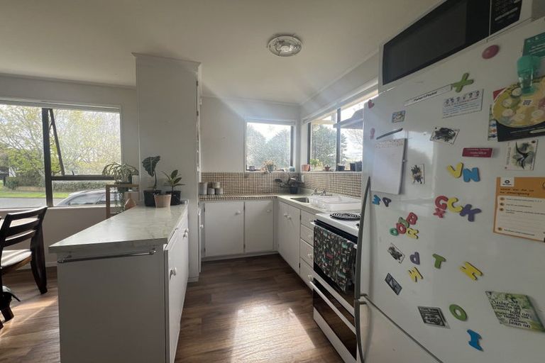 Photo of property in 12 Escort Grove, Awapuni, Palmerston North, 4412