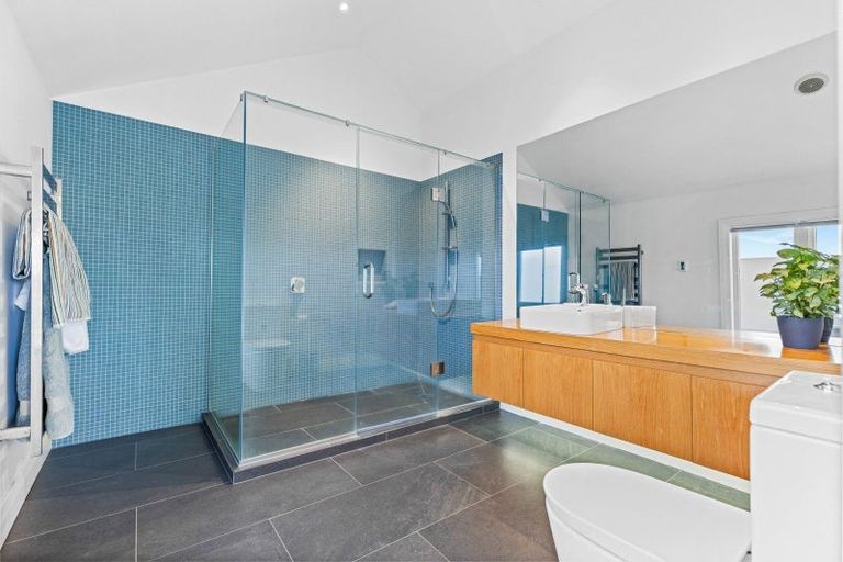 Photo of property in 1 Bangor Street, Point Chevalier, Auckland, 1022