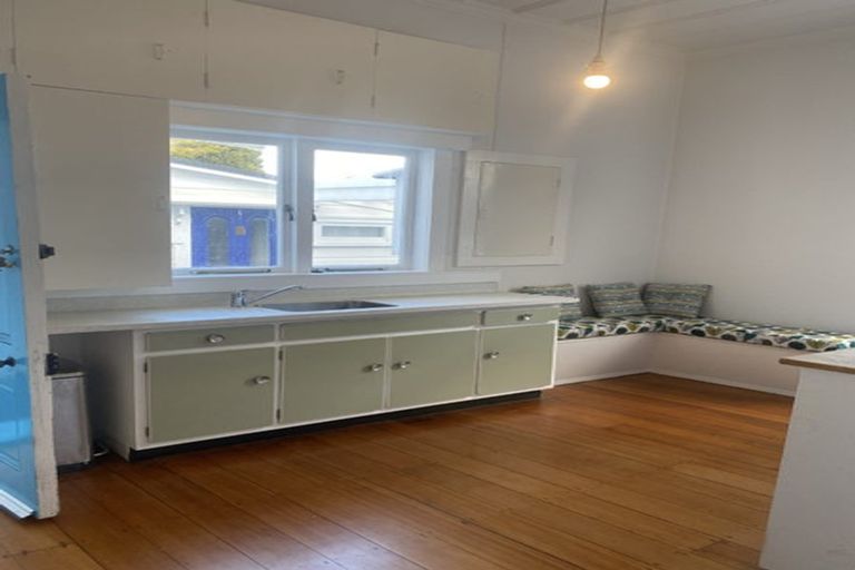 Photo of property in 10 St Aubyn Street, Devonport, Auckland, 0624