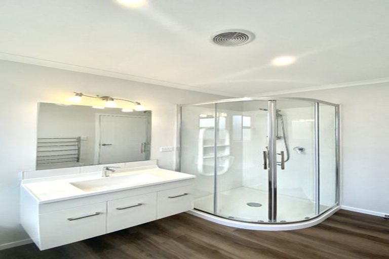 Photo of property in 29 Cynisca Crescent, Wallaceville, Upper Hutt, 5018