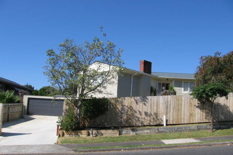 Photo of property in 11 Blease Street, New Lynn, Auckland, 0600