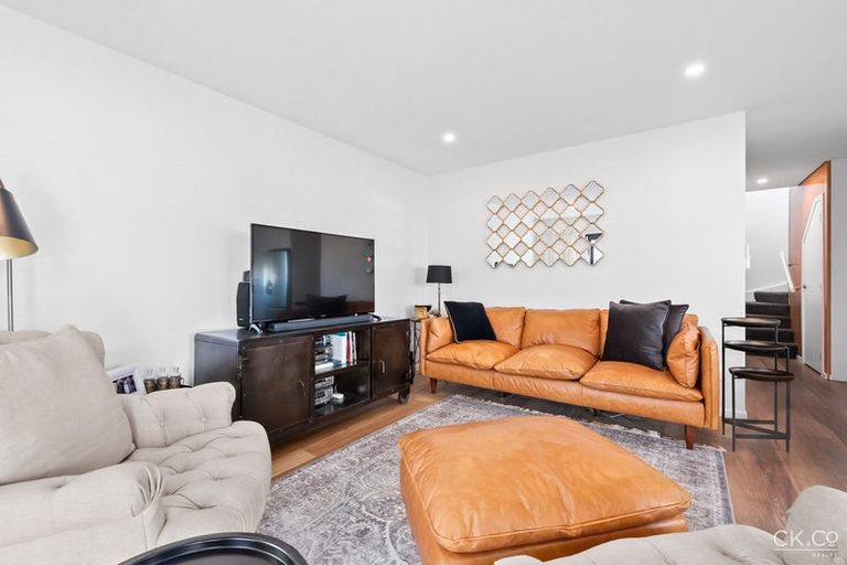 Photo of property in 1/51 Kings Crescent, Hutt Central, Lower Hutt, 5010