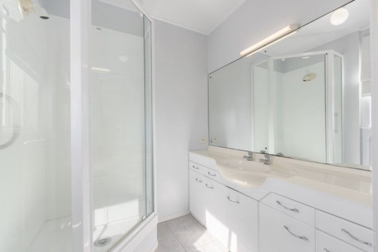 Photo of property in 6/21 Clifton Road, Hauraki, Auckland, 0622