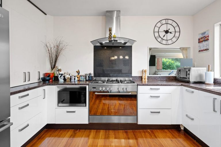 Photo of property in 32 Matarau Road, Matarau, Kamo, 0185