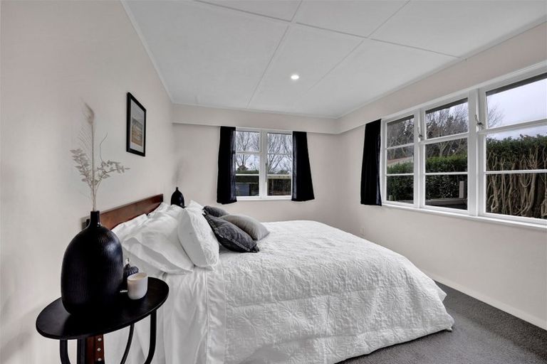 Photo of property in 13 Malone Place, Hawera, 4610