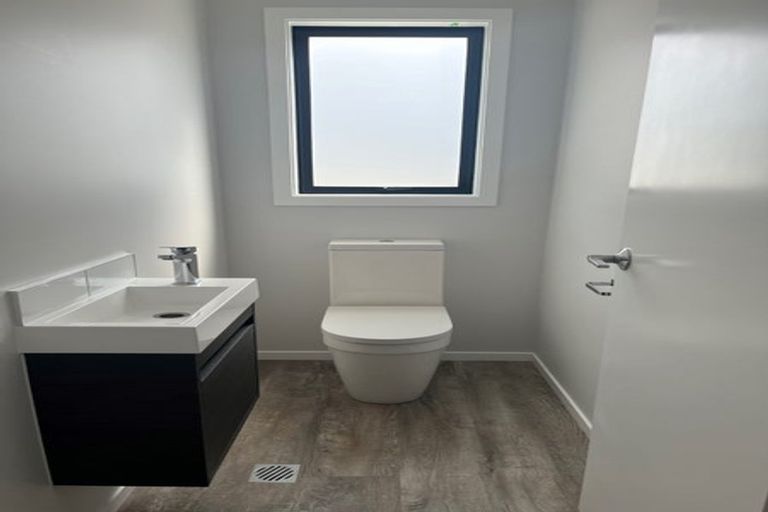 Photo of property in 10 Dahl Drive, Wallaceville, Upper Hutt, 5018