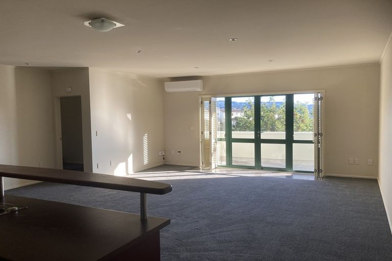 Photo of property in 8 Mitika Way, Strathmore Park, Wellington, 6022