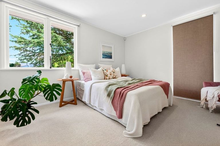 Photo of property in 17 Lysander Crescent, Beach Haven, Auckland, 0626