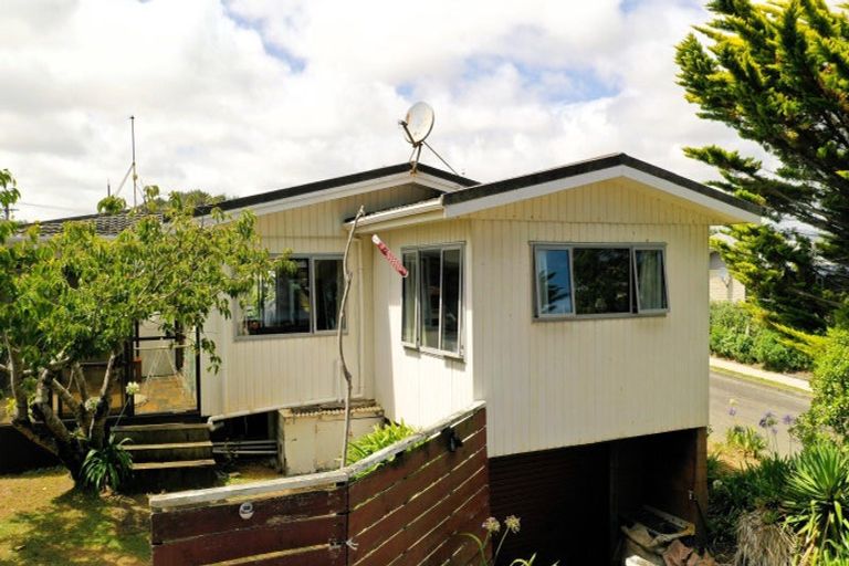 Photo of property in 95 Kahukura Avenue, Waitarere Beach, Levin, 5510