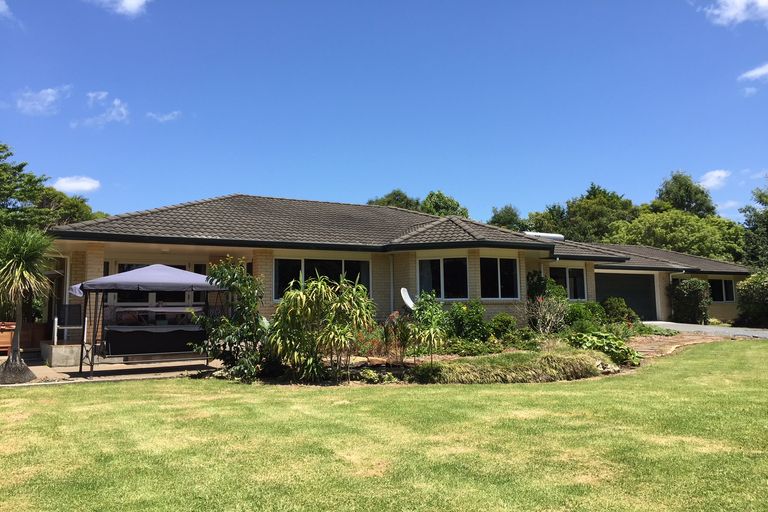 Photo of property in 32 Shepherd Road, Kerikeri, 0230