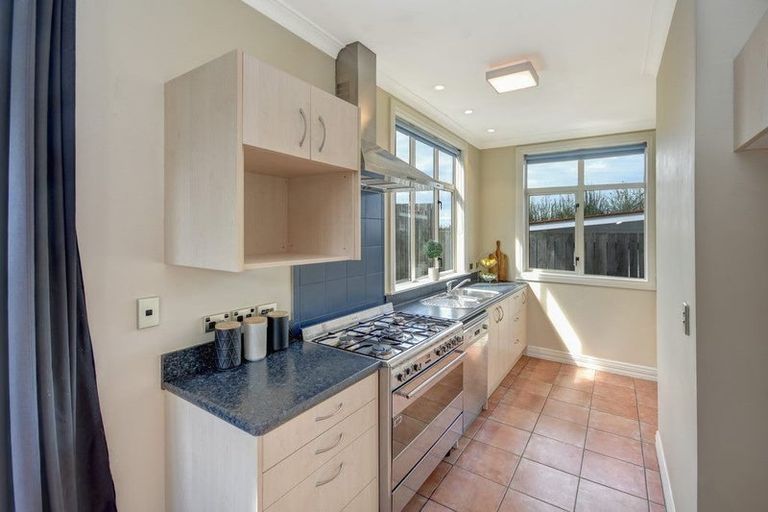 Photo of property in 9 Cochrane Street, Mornington, Dunedin, 9011