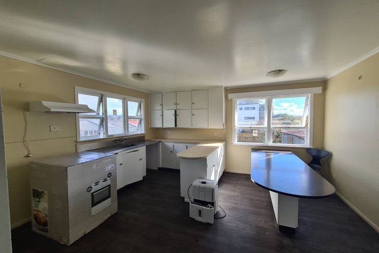 Photo of property in 36c Lincoln Road, Henderson, Auckland, 0610